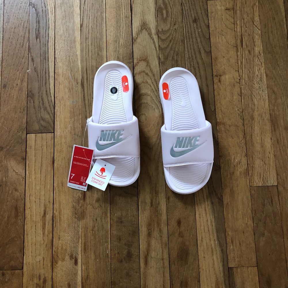 Nike Victori one slide